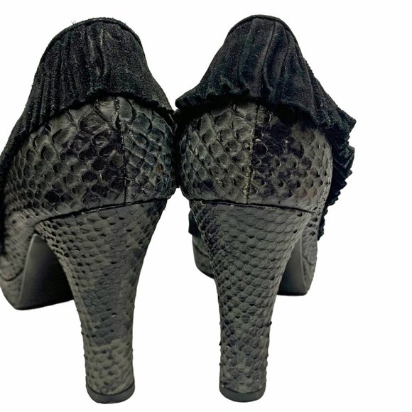 ISABELLA FIORE Gray Python Embossed Leather Peep Toe Heels - Picture 8 of 11